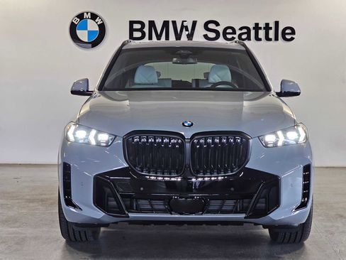 New 2026 BMW X5 xDrive40i w/ M Sport Package AWD/4WD image 6