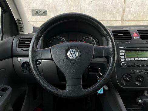 Used 2009 Volkswagen Rabbit S image 27
