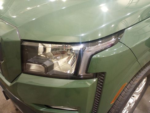 Used 2024 Nissan Frontier SV w/ SV Convenience Package image 26