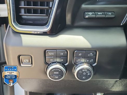 Certified 2025 GMC Sierra 2500 Denali w/ Technology Package AWD/4WD image 20