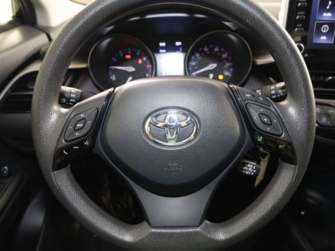 Used 2021 Toyota C-HR LE FWD image 30