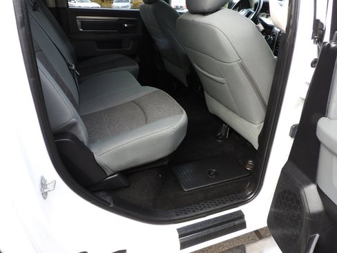 Used 2016 RAM 1500 Big Horn image 9