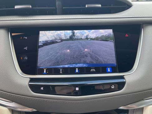 Used 2021 Cadillac XT5 Premium Luxury AWD/4WD image 12