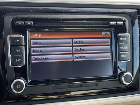 Used 2013 Volkswagen Beetle TDI image 26