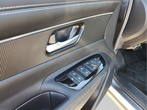 Used 2025 Nissan Murano SV image 15