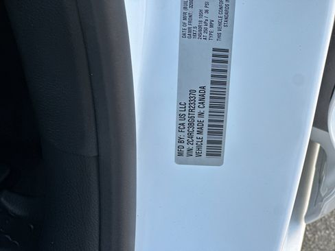 New 2026 Chrysler Pacifica Select image 29