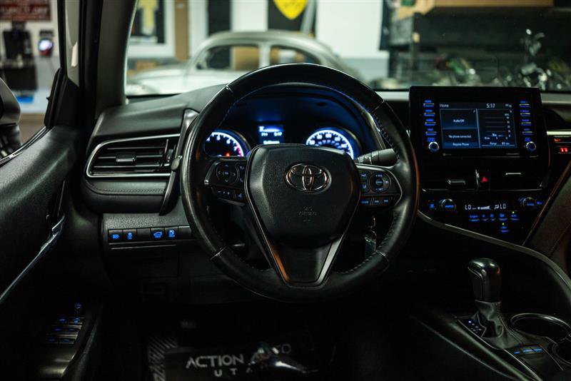 Used 2022 Toyota Camry SE FWD image 15