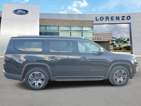 Used 2022 Jeep Wagoneer Series III w/ Convenience Group I image 4