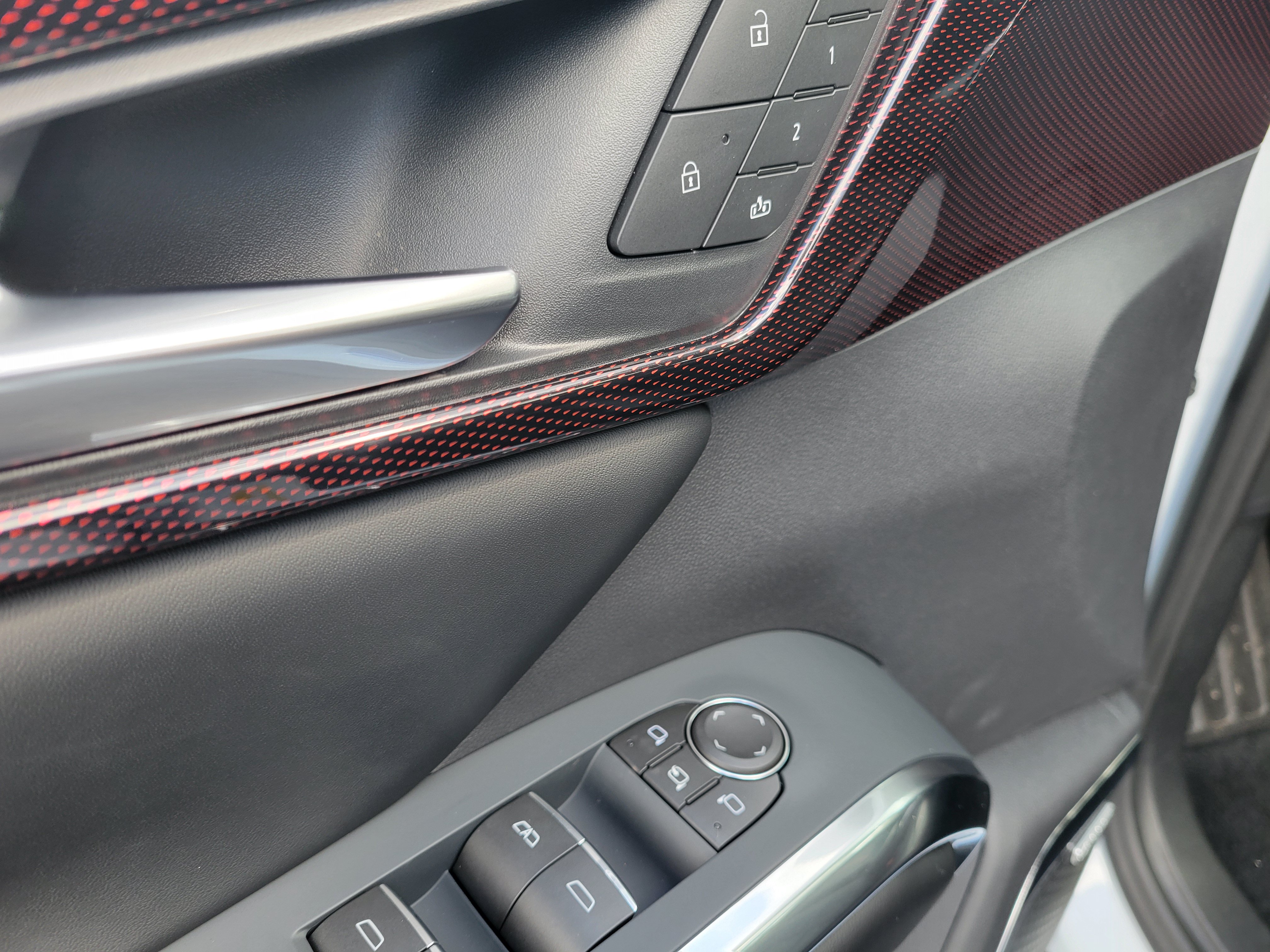 New 2027 Chevrolet Traverse RS w/ LPO, Floor Liner Package FWD image 30