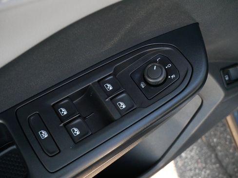 Certified 2023 Volkswagen Taos SEL AWD/4WD image 19