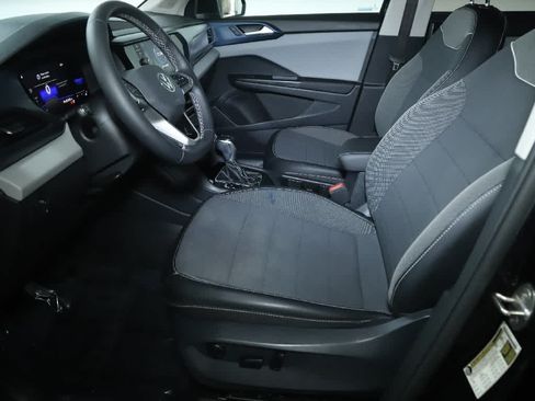 Used 2023 Volkswagen Taos SE FWD image 19