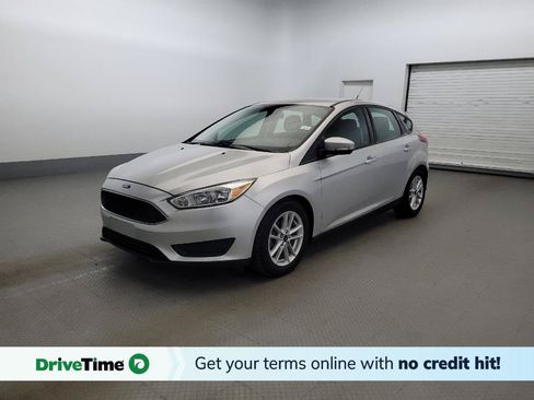 Used 2017 Ford Focus SE FWD image 1