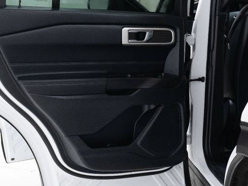 Used 2020 Ford Explorer XLT w/ Equipment Group 202A RWD image 23