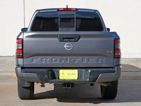 Used 2022 Nissan Frontier SV w/ SV Premium Package RWD image 45