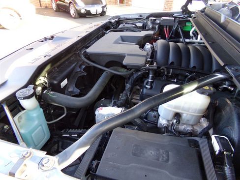 Used 2016 Chevrolet Suburban LT image 86