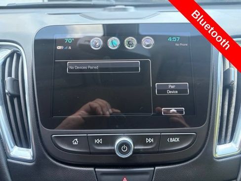 Used 2018 Chevrolet Malibu LT w/ Leather Package FWD image 13
