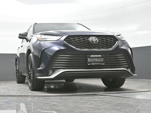 Used 2025 Toyota Highlander XSE AWD/4WD image 22