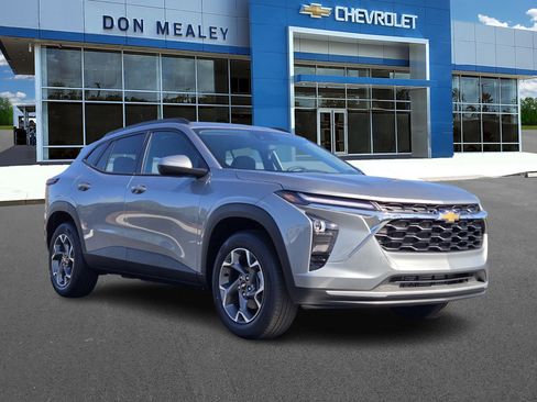 New 2026 Chevrolet Trax LT w/ Driver Confidence Package image 1