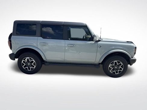 Used 2024 Ford Bronco Outer Banks AWD/4WD image 3
