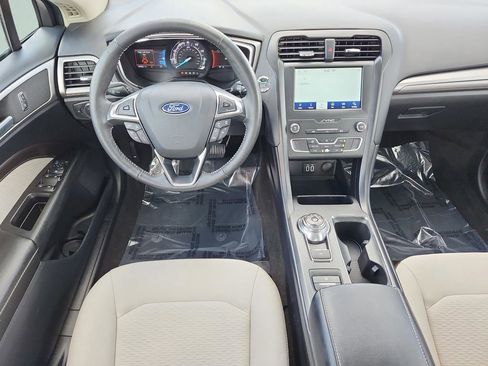 Used 2020 Ford Fusion SE w/ Equipment Group 151A image 19