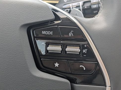 Certified 2024 Kia Niro EX FWD image 31