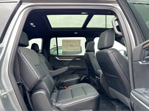 New 2026 GMC Acadia Denali w/ Super Cruise Package AWD/4WD image 6