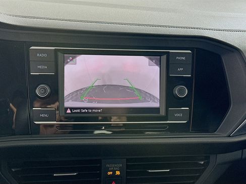 Used 2024 Volkswagen Jetta SE image 22