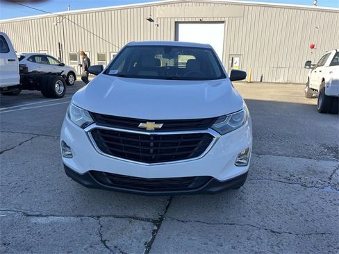 Used 2018 Chevrolet Equinox LS image 8