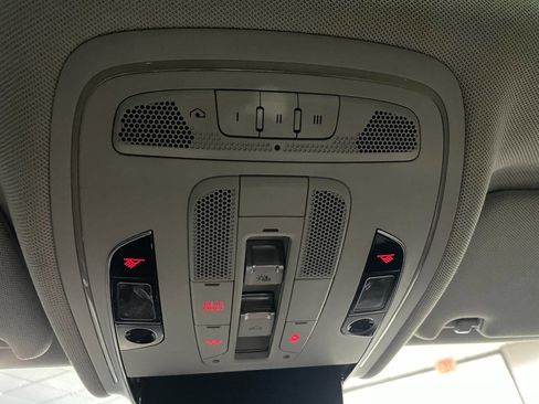 Used 2013 Audi A8 L 3.0T image 37