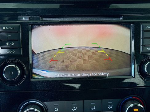 Used 2021 Nissan Rogue Sport S image 19