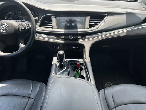Used 2018 Buick Enclave Premium w/ Experience Buick Package FWD image 24