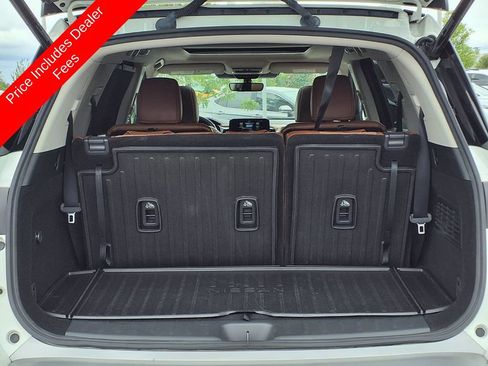 Used 2023 Nissan Pathfinder Platinum FWD image 18