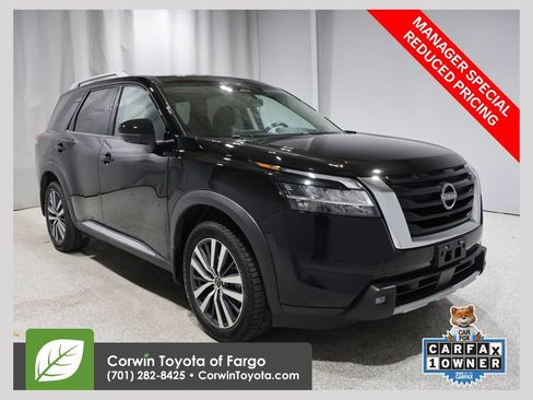 Used 2022 Nissan Pathfinder Platinum w/ Cargo Package image 1