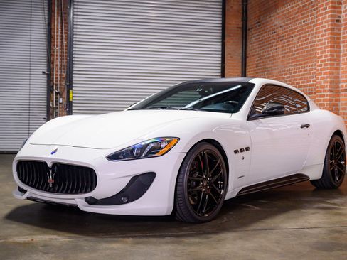 Used 2015 Maserati GranTurismo MC image 10