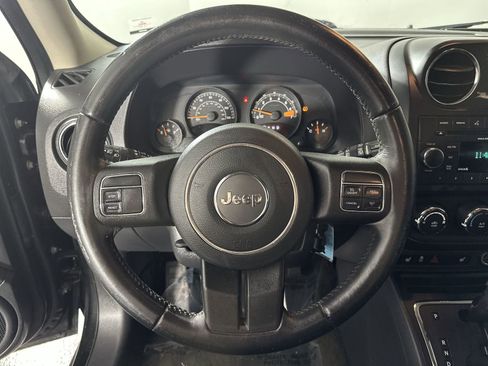 Used 2017 Jeep Patriot Sport image 14