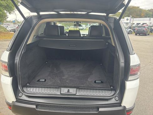 Used 2014 Land Rover Range Rover Sport HSE image 9