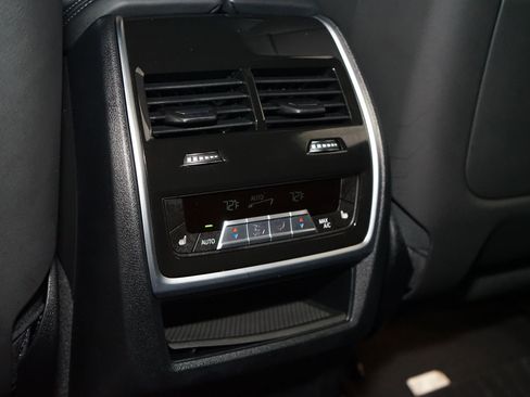 Used 2023 BMW XM AWD/4WD image 23