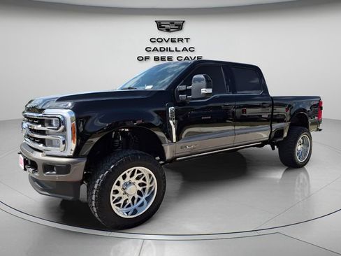 Used 2023 Ford F250 King Ranch image 3