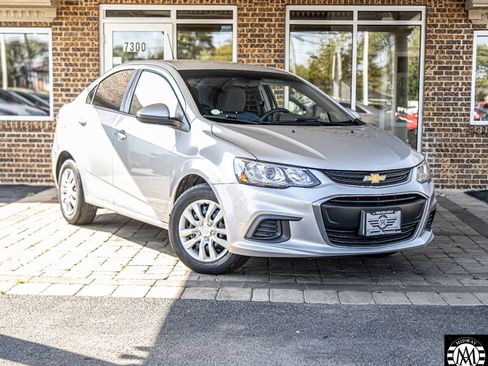 Used 2017 Chevrolet Sonic LS image 3