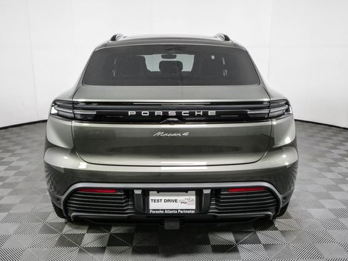 New 2026 Porsche Macan 4 Electric AWD/4WD image 32