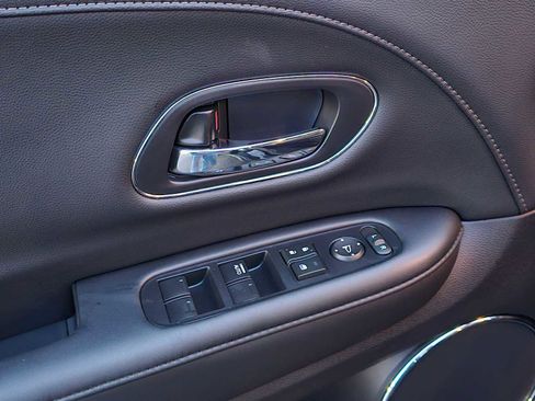 Used 2021 Honda HR-V EX-L image 23