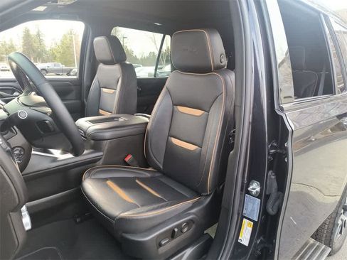 Used 2023 GMC Yukon AT4 image 11
