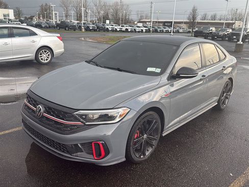 Used 2022 Volkswagen Jetta GLI Autobahn image 3