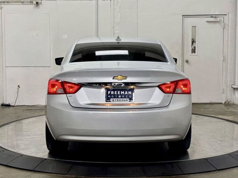 Used 2019 Chevrolet Impala LT FWD image 8
