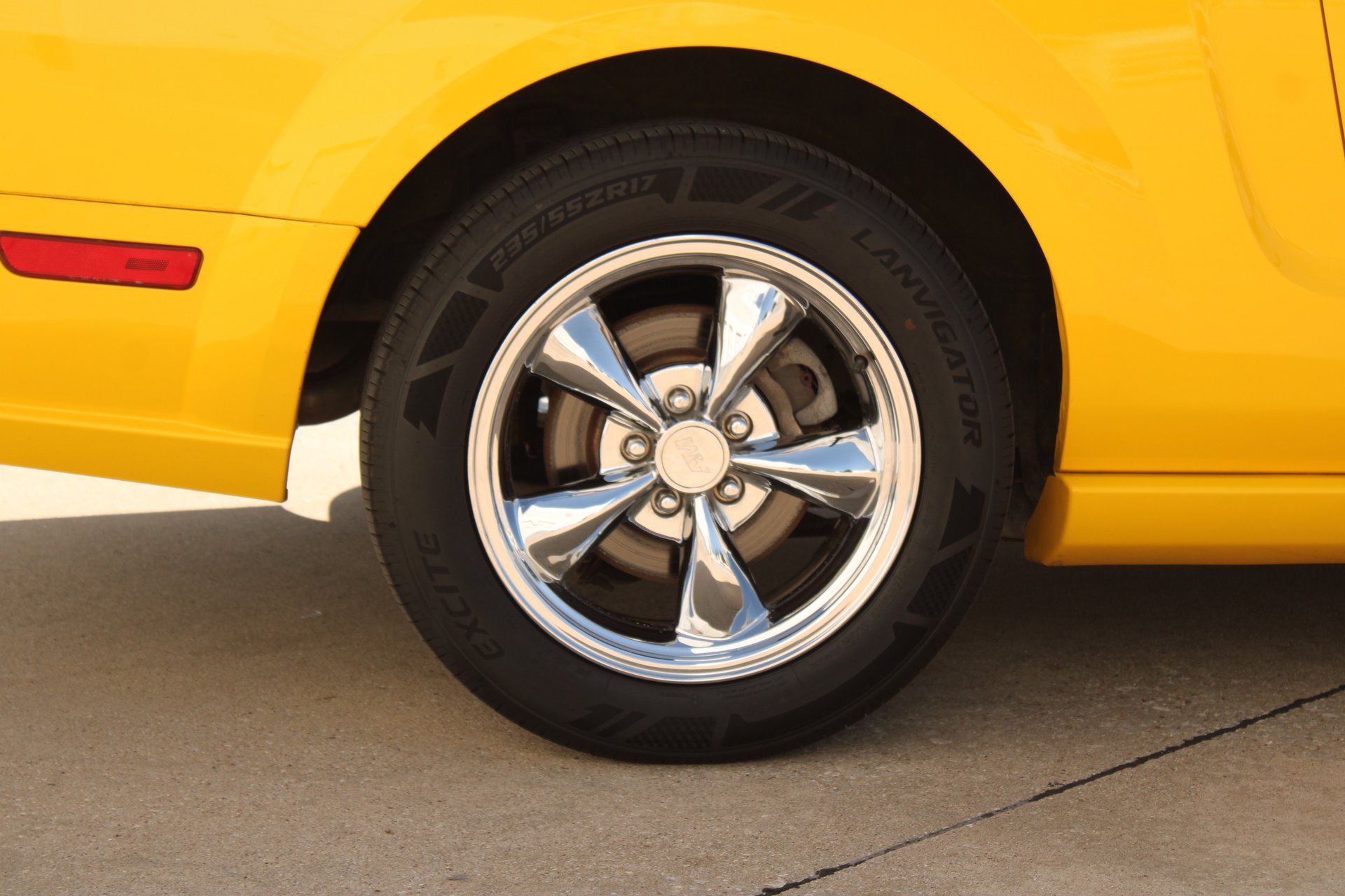 Used 2005 Ford Mustang GT RWD image 39