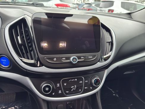 Used 2018 Chevrolet Volt LT w/ Comfort Package image 10