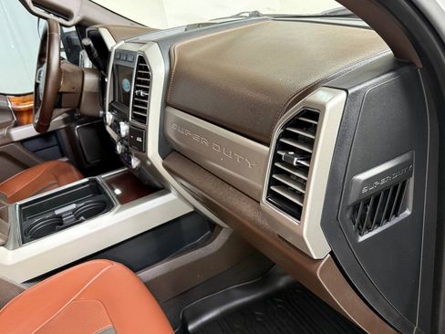Used 2019 Ford F250 King Ranch w/ King Ranch Ultimate Package AWD/4WD image 26