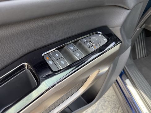 Used 2024 Nissan Pathfinder Platinum w/ Cargo Package FWD image 11