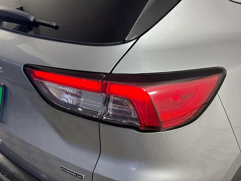 Used 2021 Ford Escape SEL image 34