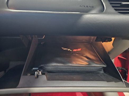 Used 1997 Chevrolet Corvette Coupe w/ Memory Pkg image 31